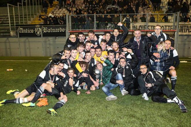 Trionfo bianconero: il Fucecchio alza la cielo la Coppa 