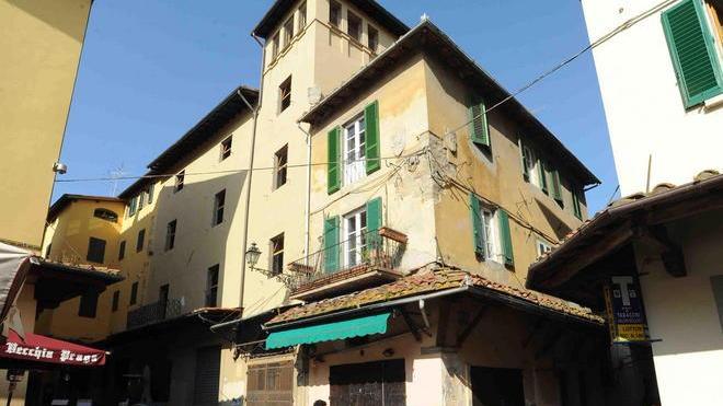 Moka J-Enne, Savigni e Giuntini sulla Sala