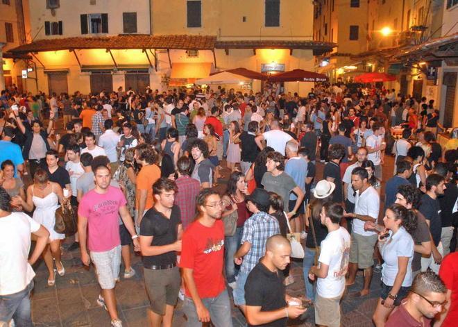 Movida: i locali paghino la sorveglianza 