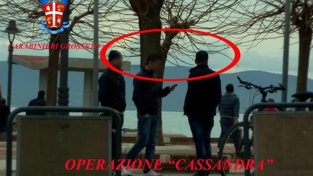 Metodi mafiosi per controllare i macedoni del golfo