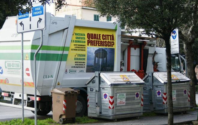 Dipendenti Aamps sul piede di guerra per 300 euro in busta 