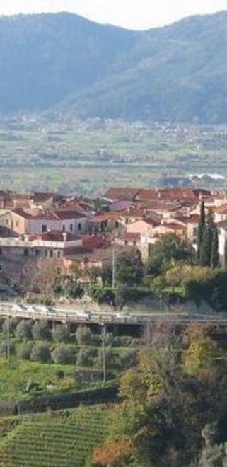 Primarie: esce Marchese, restano in due