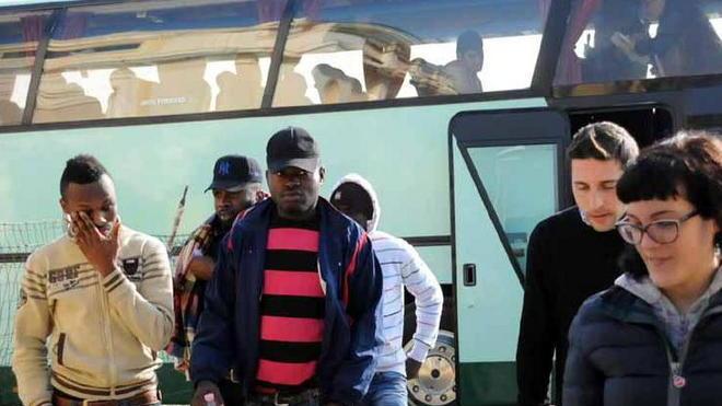 Arrivati a Marina di Massa 40 profughi in fuga dalla guerra