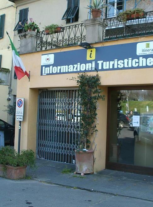 Accoglienza turistica, servizi quasi zero 