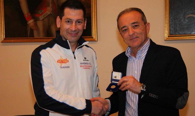 Ha catturato il ladro, Milone lo premia