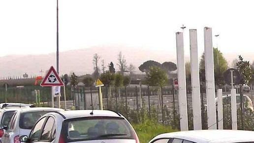 Il parcheggio ora si paga ma resta vuoto