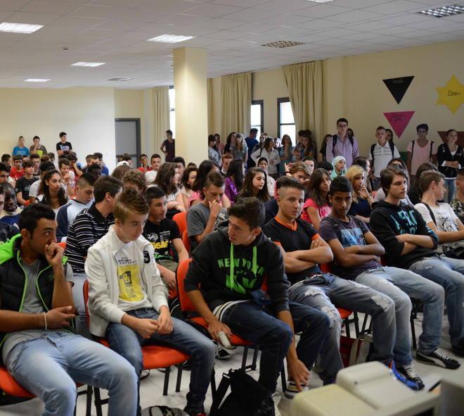 Scuola, officine meccaniche tra le priorità di Renzi 