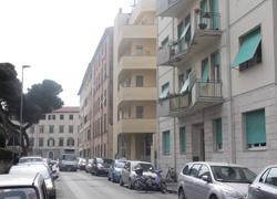 Dieci veicoli danneggiati nella notte 