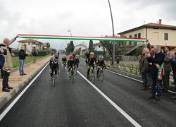 Taglio del nastro per la rinnovata via del Casalino 