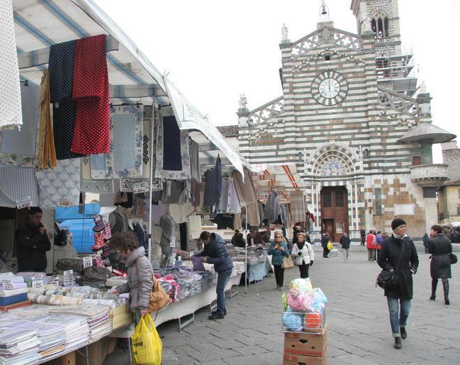  Torna in piazza del Duomo il “Mercato del Forte” 