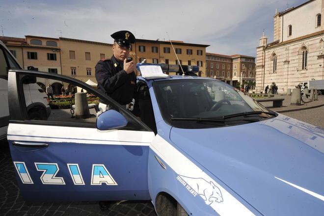 Perseguita la mamma, arrestata una giovane donna 
