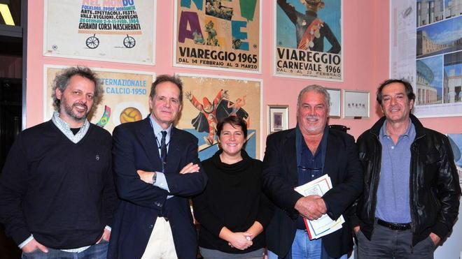 Cartapesta o polistirolo? Non è questo il problema