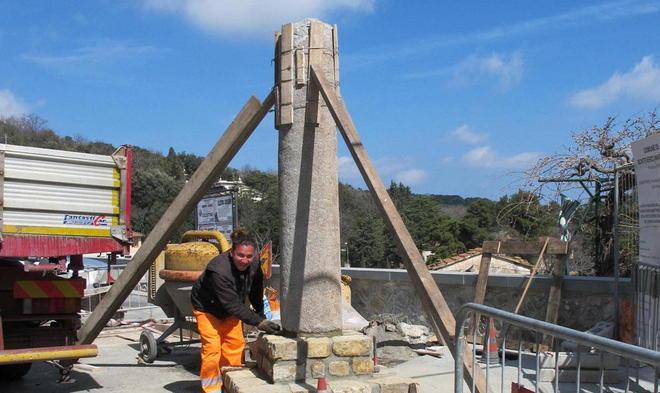 Colonna romana in piazza a Monteverdi