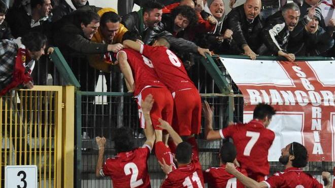Trionfo biancorosso, il Pisa è annullato