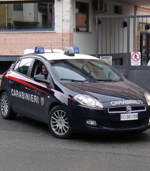 Sostiene di essere Cristo e il fratello di Berlusconi 