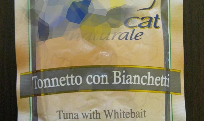 Cibo per gatti fasullo, sigilli a 5 tonnellate 