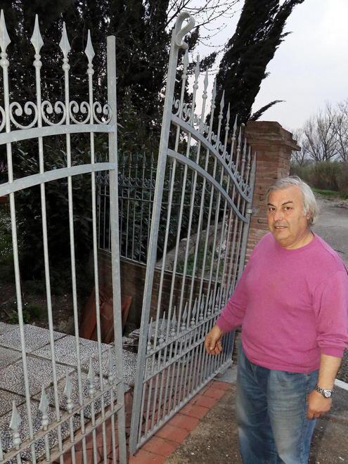 Frana la strada a Giannini Le famiglie: paura per le case 