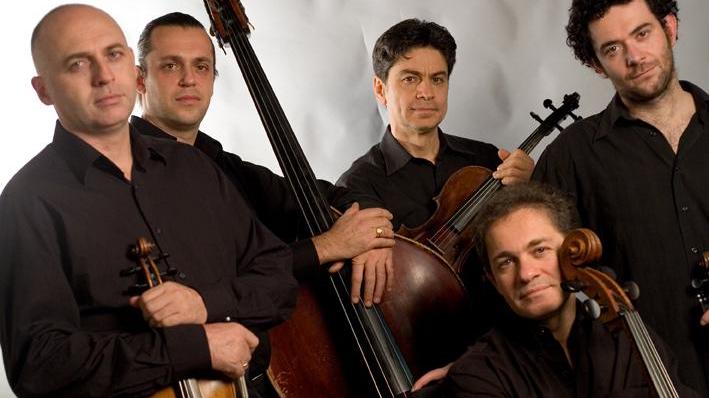 Al ridotto del teatro Politeama Mauro Palmas e Gli Archaea Strings