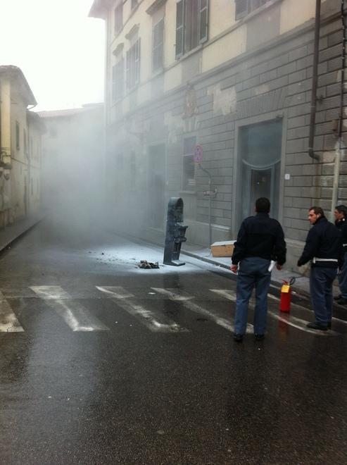 «Ho dato fuoco alla slot perché ci avevo perso mille euro» 