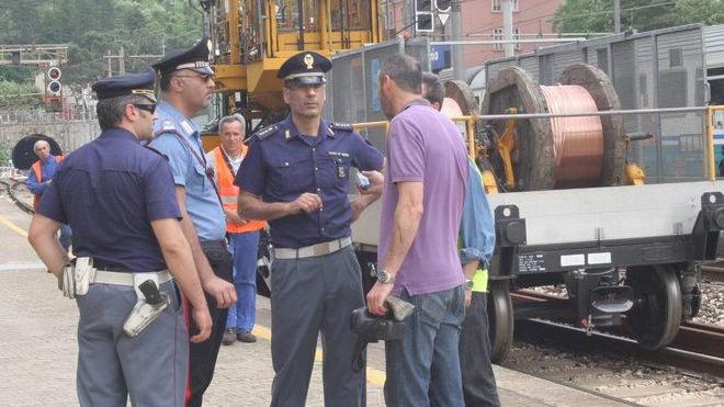 Studente non paga il biglietto e aggredisce un agente sul treno
