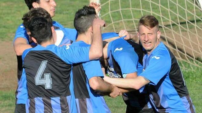 Piombino cala il poker e resta in vetta