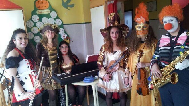 Tanta musica e tanta allegria con i ragazzi della Da Vinci