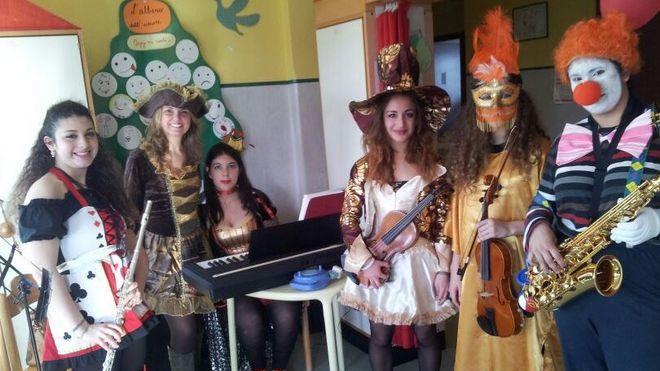 Tanta musica e tanta allegria con i ragazzi della Da Vinci