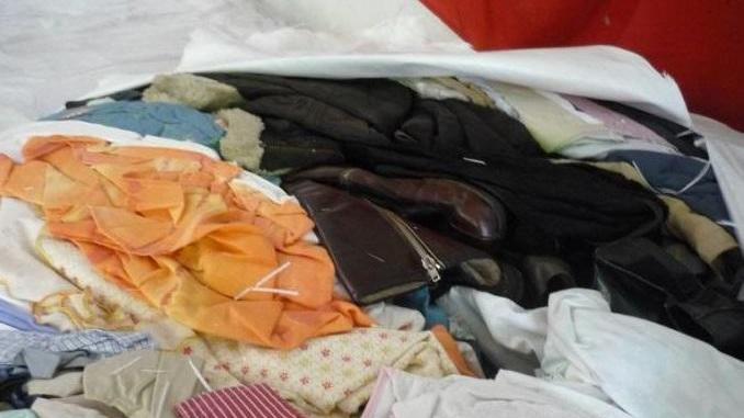 Sequestrate 51 tonnellate di rifiuti speciali non pericolosi: abiti usati non igienizzati