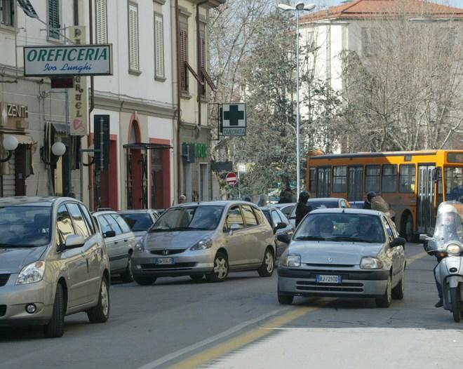Via di Salviano, lavori Asa e divieti di sosta per un mese 