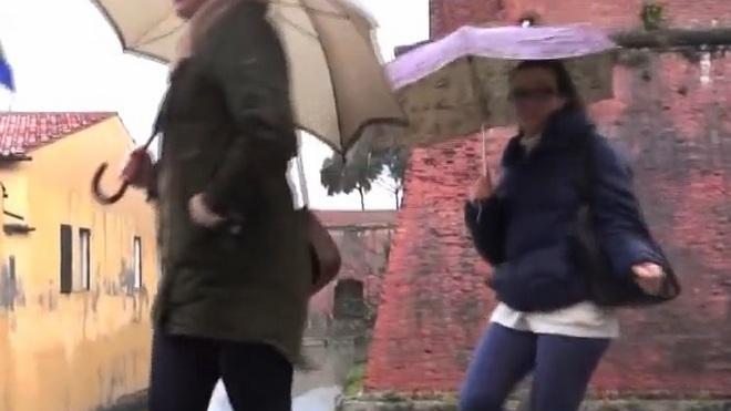 Siamo felici, parola di Twitter (ma contro la crisi non basta)