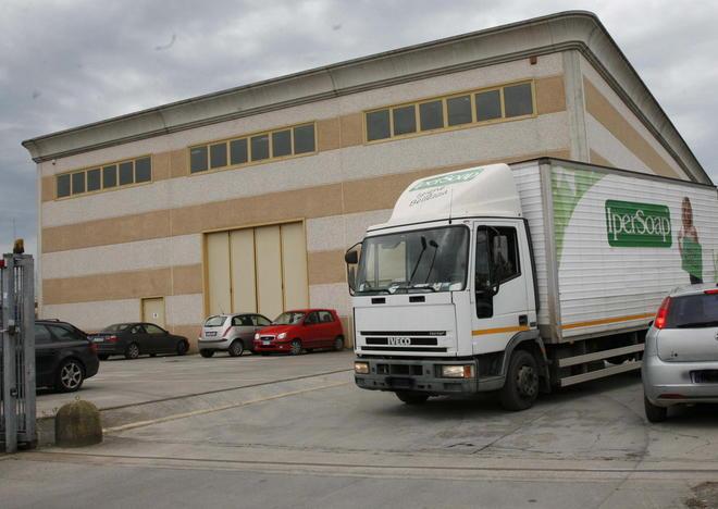 Tentano il colpo allo stabilimento della Ipersoap 