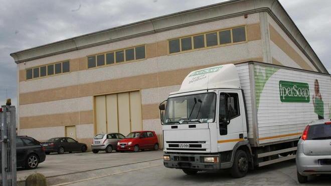 Tentano il colpo allo stabilimento della Ipersoap
