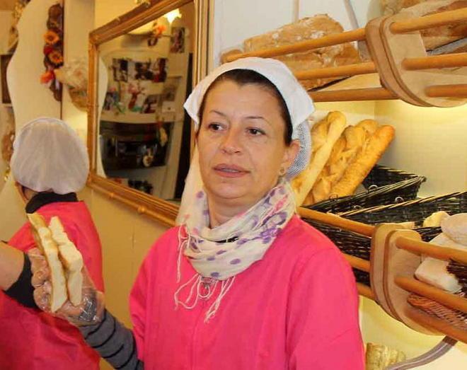 Lavoratrici sul piede di guerra: così la raccolta di firme si tinge di rosa...