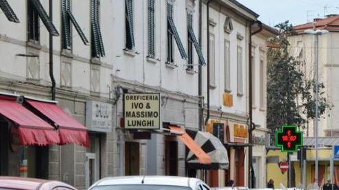 Cantieri e divieti in via di Salviano