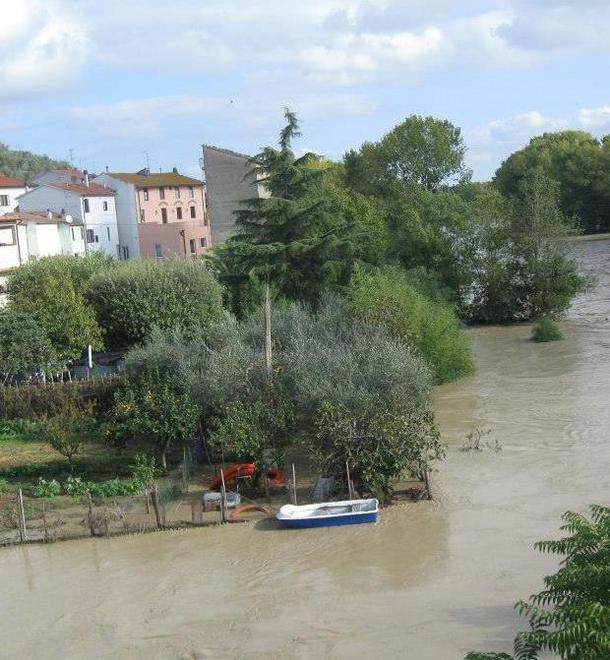 «Il muro non serve, dragate il fiume» 