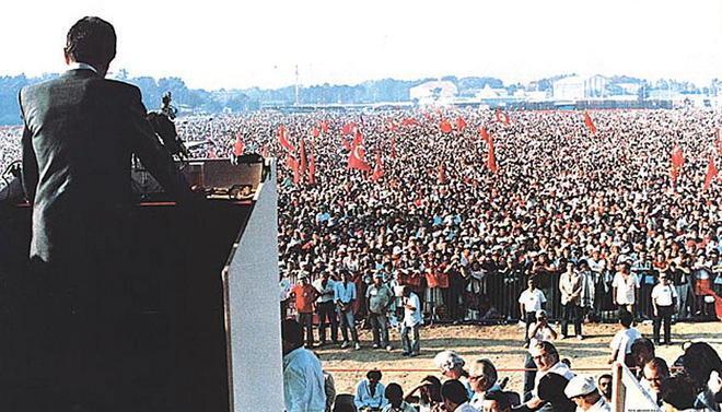 Niente film su Berlinguer Ma Livorno la rossa dov’è? 