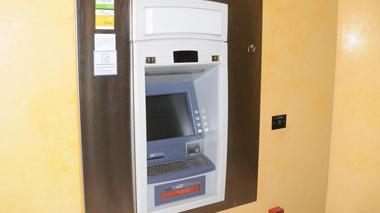 Trova 250 euro ma li restituisce