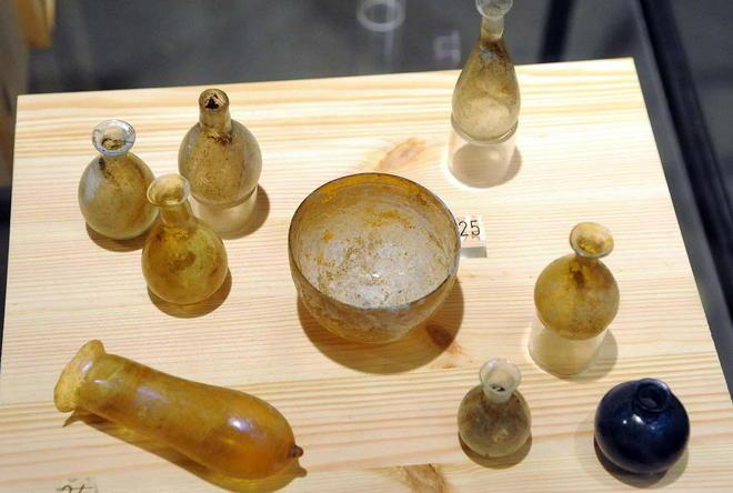 Le preziose sorprese emerse dagli scavi per le fogne a Baratti 
