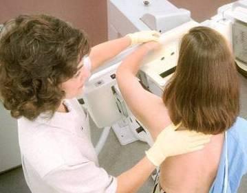 Le negano la mammografia: l’esame precedente era stato fatto meno di un anno fa 