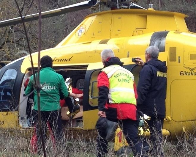 Precipita sul Monte Rovaio, grave un alpinista 