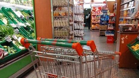 Commercio, la crisi dei consumi fa strage di negozi