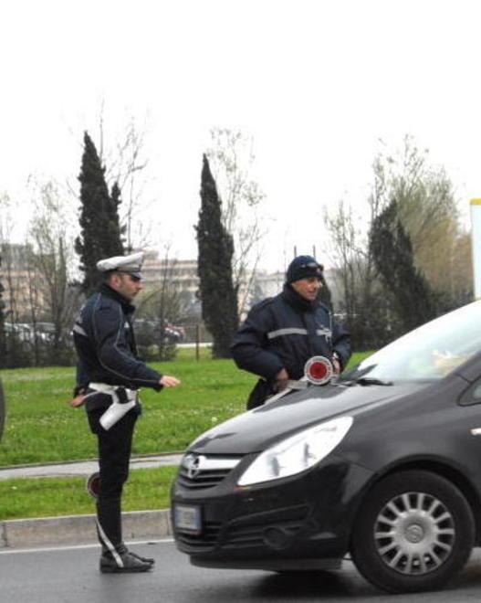 Dalle 9 alle 12 circolano solo i mezzi con targa pari