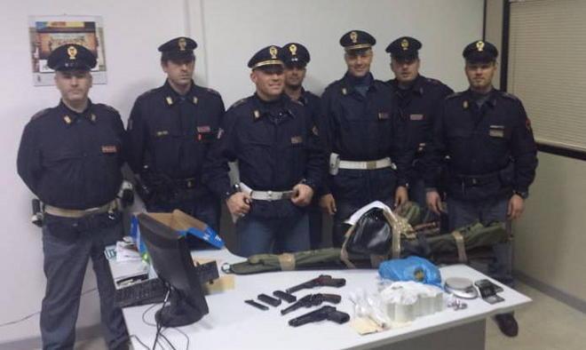 Un chilo di droga in casa, livornese in cella