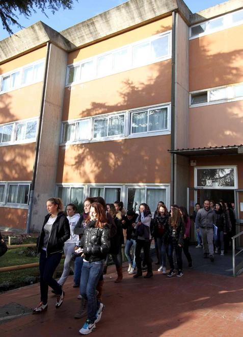 Cinque presidi sospesi mobilitazione di istituti e assessori 