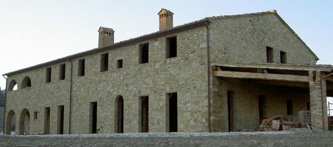 Nel mirino di Clooney una casa in Lunigiana 