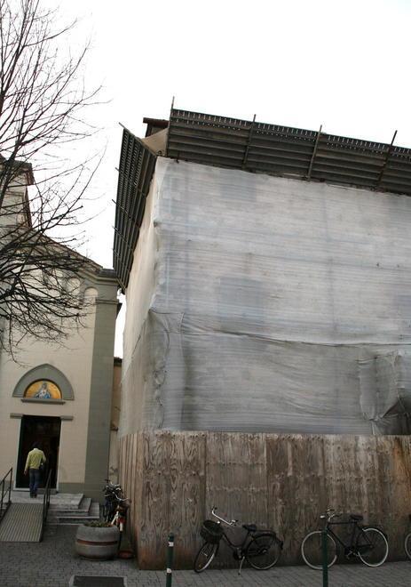 Nessun risarcimento per lo stop ai lavori accanto alla chiesa 