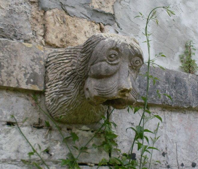 MEMENTO A caccia dei leoni custodi del tempo nei giardini nobiliari 