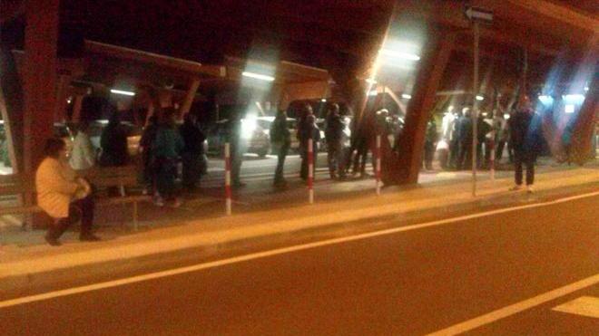 Macchinette guaste, auto intrappolate nel parcheggio dell’ospedale