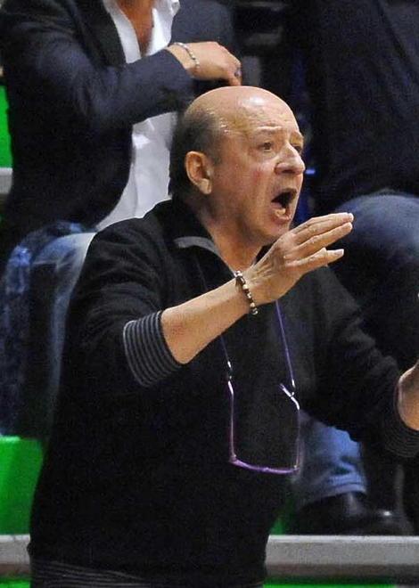 Don Baronti, presidente e tifoso, suona le campane a festa