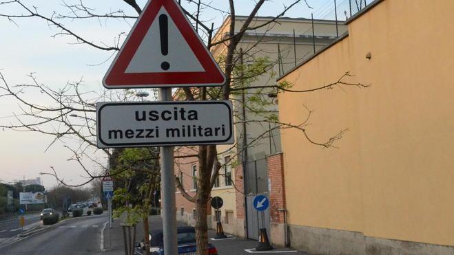 E su viale Sonnino bici in guardia